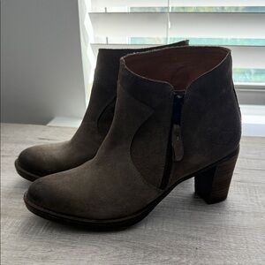 Palladium Dark Brown Ankle Boots